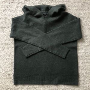 RW&CO. Hooded Sweater.